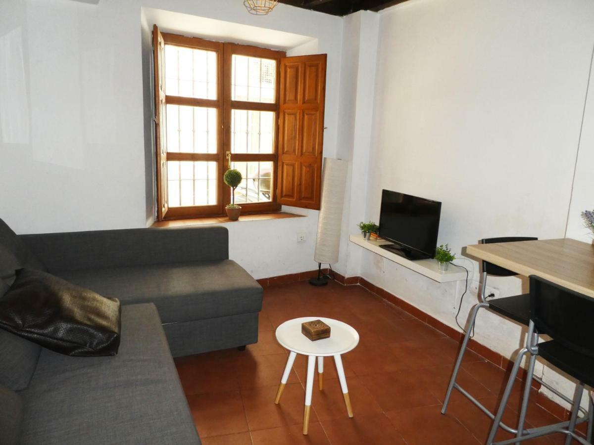 Apartamentos Nahira Suites 3000 Granada Exterior photo